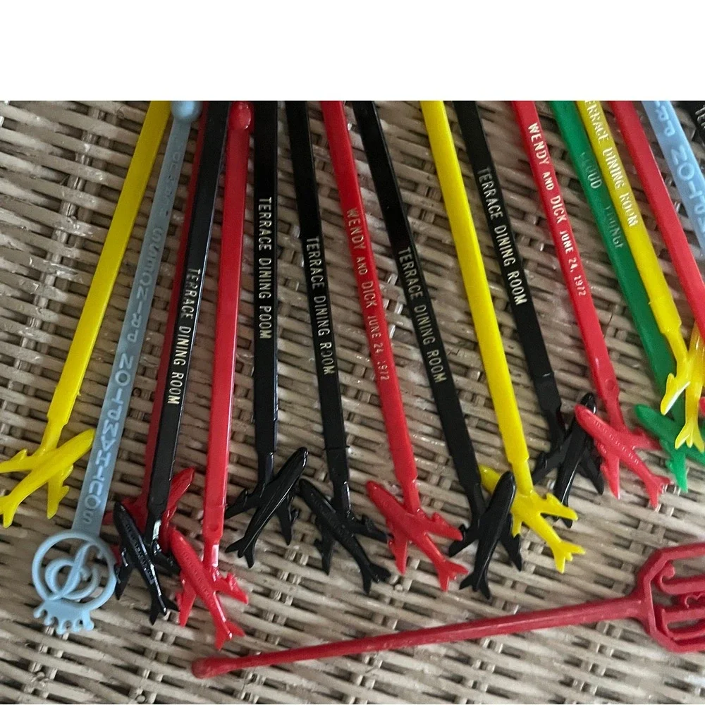 Vintage Plastic Swizzle Sticks Lot 18 pc Airplane Terrace Dining Room J&B 1972